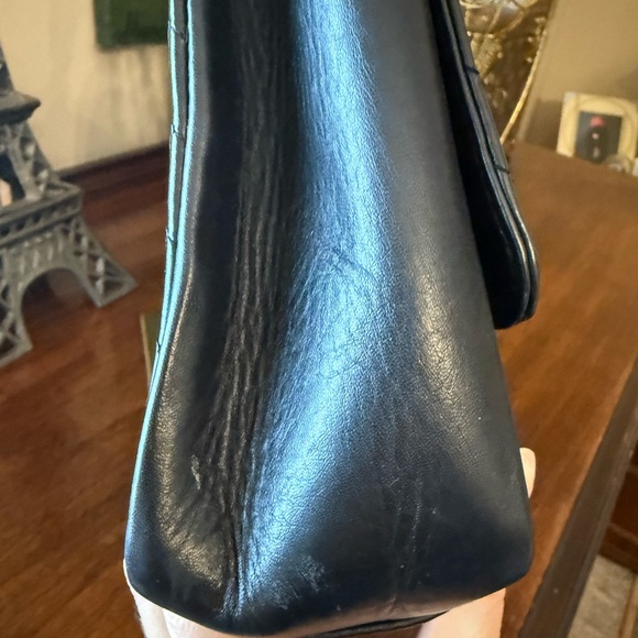 💗Quilted Genuine Leather Chevron Flap Bag 11” wide❤️ - Picture 16 of 16